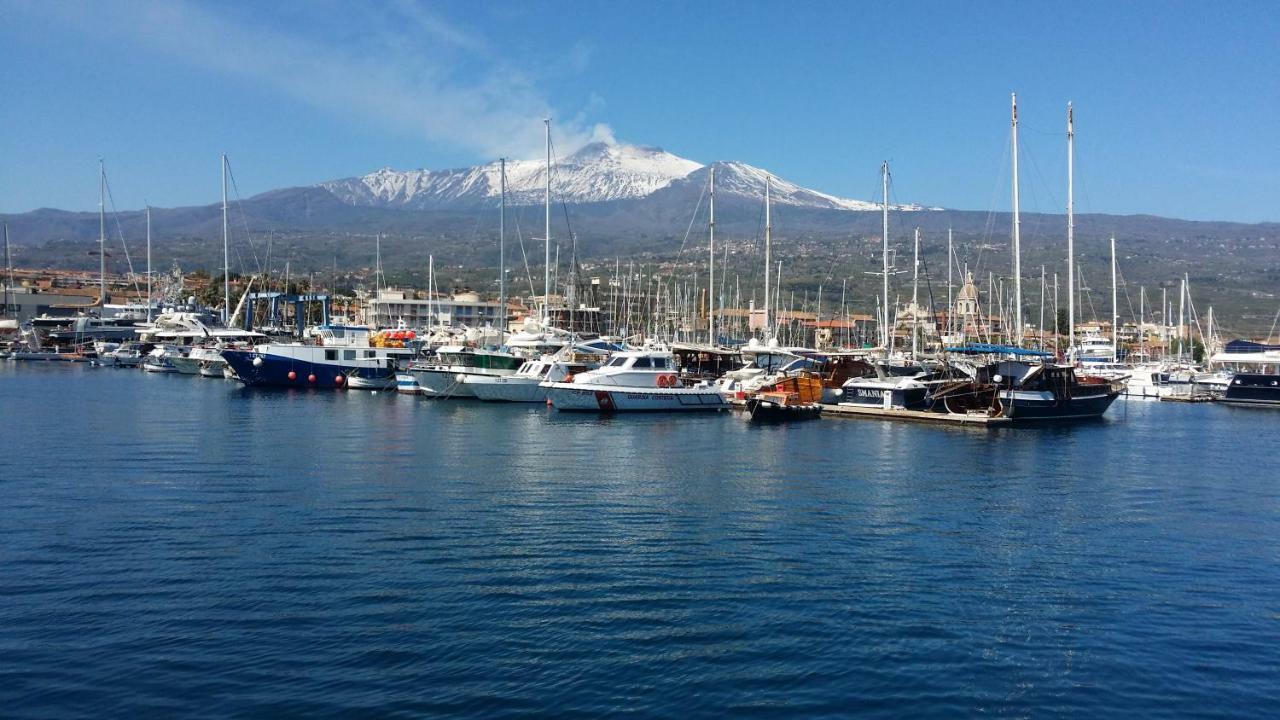 Casa Donna Rosaria Tra Etna E Taormina Appartement Riposto Buitenkant foto