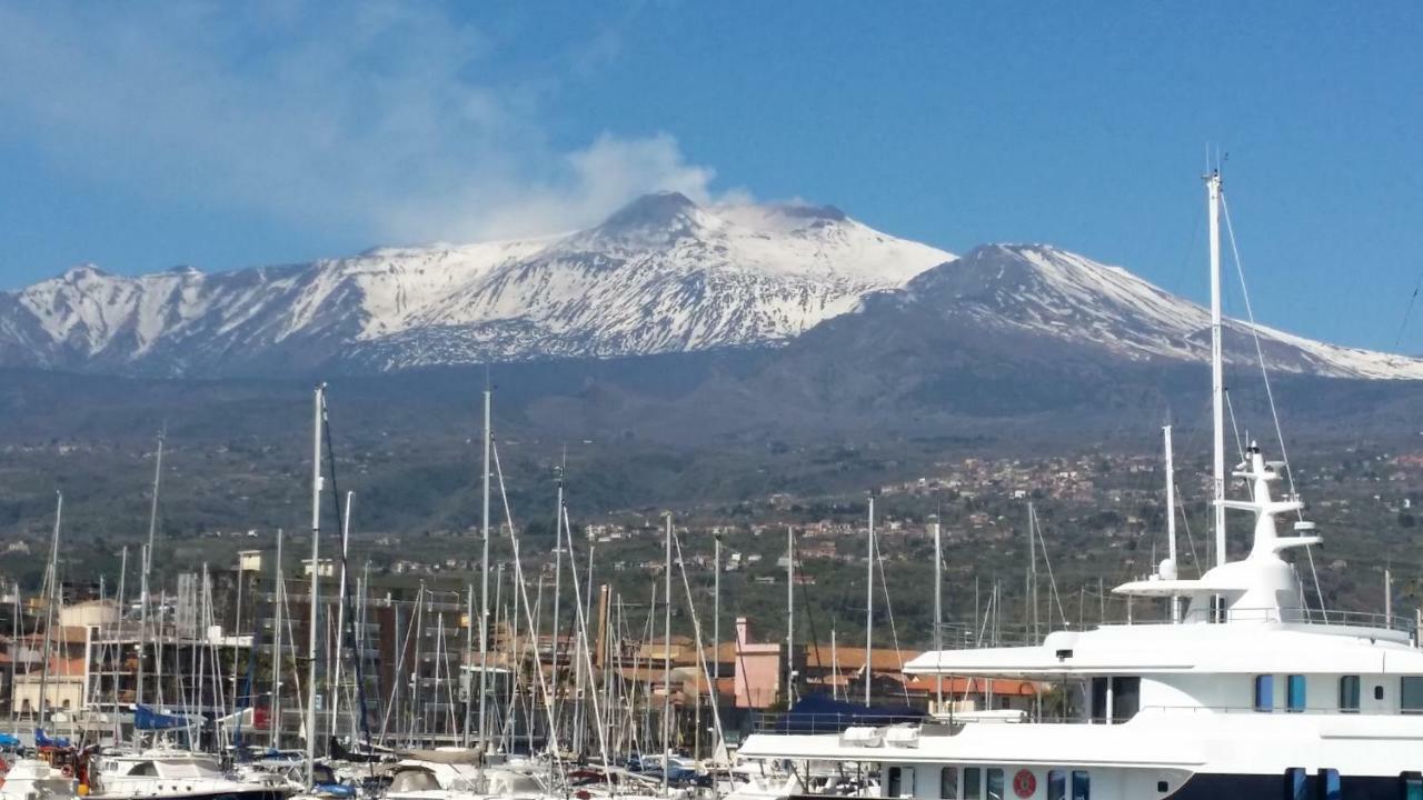 Casa Donna Rosaria Tra Etna E Taormina Appartement Riposto Buitenkant foto