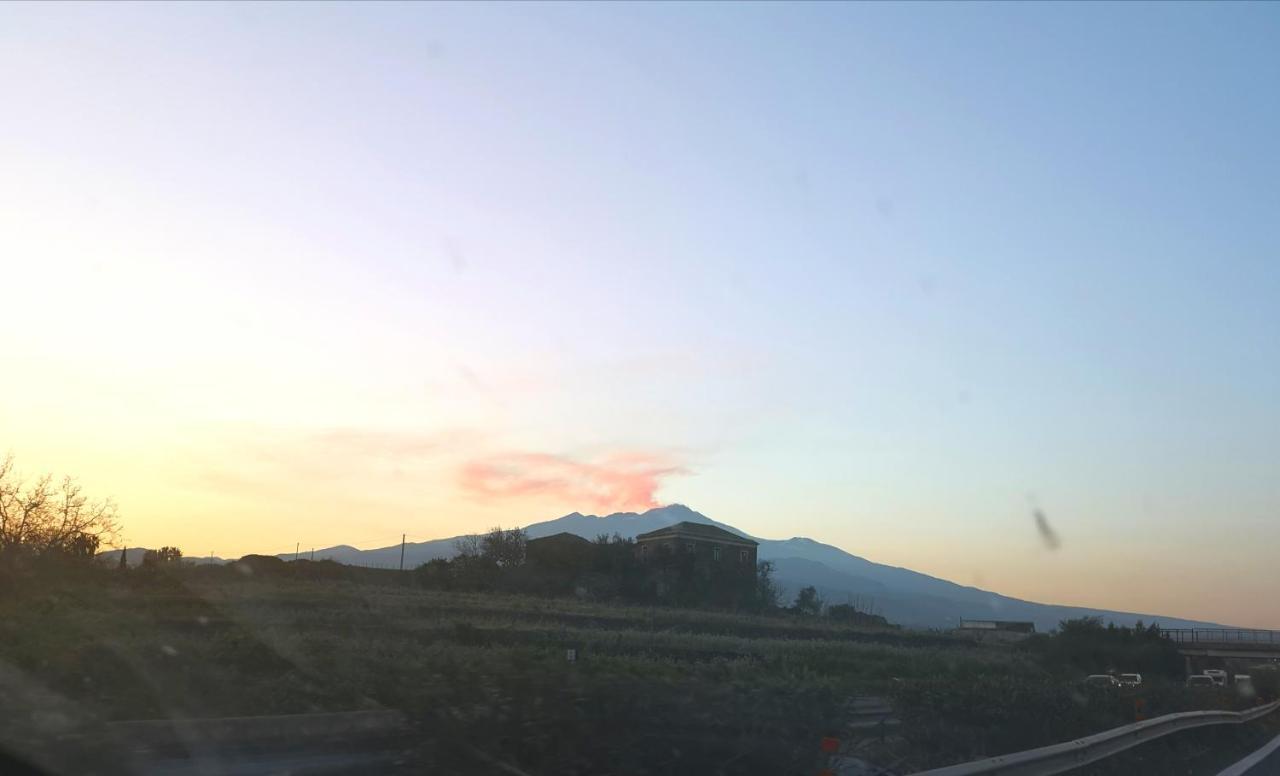 Casa Donna Rosaria Tra Etna E Taormina Appartement Riposto Buitenkant foto